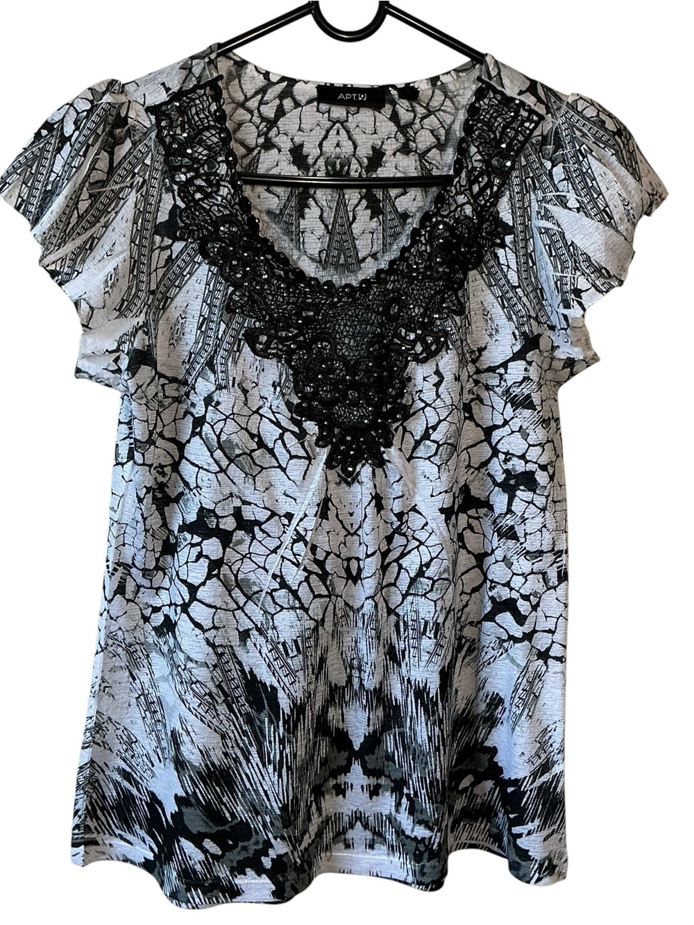 Apt. 9 Black & White Crochet/Laced V-Neck Short Sleeve Tunic